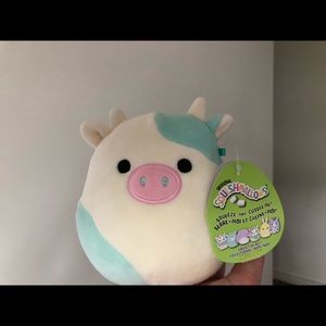 ON HOLD!!!! Belana the Cow Squishmallow 💗